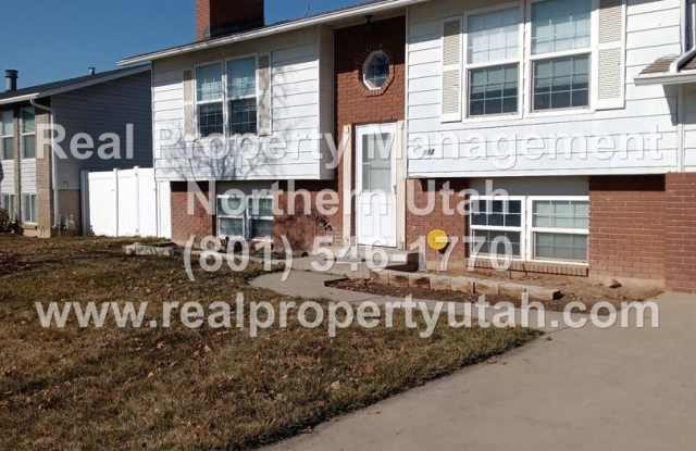 4 Bedroom 2 Bath House in Layton photos photos