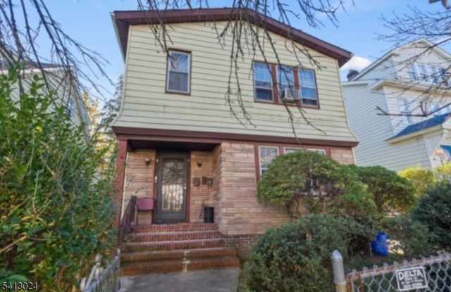 76 Grumman Ave photos photos