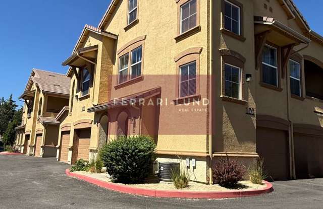 Beautiful townhome in Fallen Leaf , only 35 minutes from Incline Village- Kay DeAlba Property!!! photos photos Beautiful townhome in Fallen Leaf , only 35 minutes from Incline Village- Kay DeAlba Property!!! photos photos