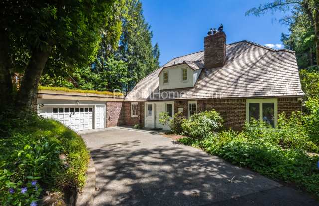 Riverfront Perfection with this Charming 3 Bedroom Lake Oswego Home! photos photos