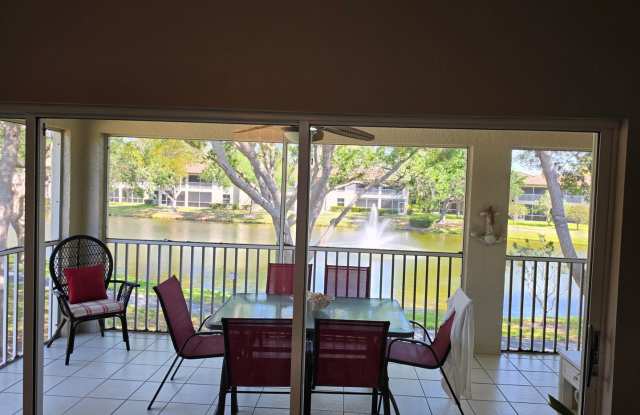 ** 3/2 STUNNING WATERVIEW CONDO READY FOR A SEASONAL TENANT JANUARY-MARCH OR FEBRUARY-APRIL ONLY ** DIAMOND LAKE IN NORTH NAPLES ** photos photos
