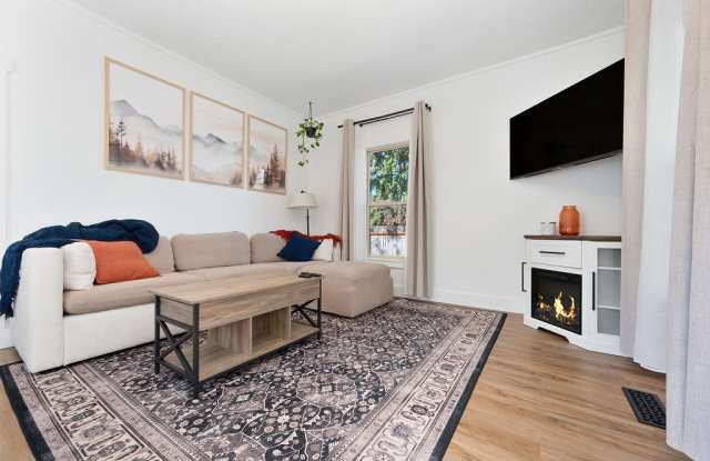 1221 N A St photos photos