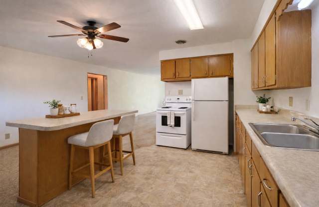 2413 Fremont Avenue - 3 photos photos
