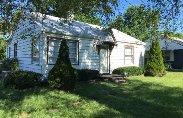 South side Indy - 3 BR near U of I photos photos