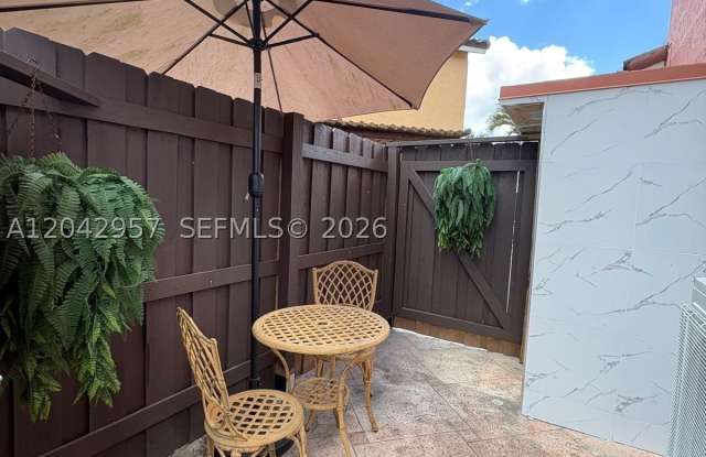 15470 SW 47th St photos photos