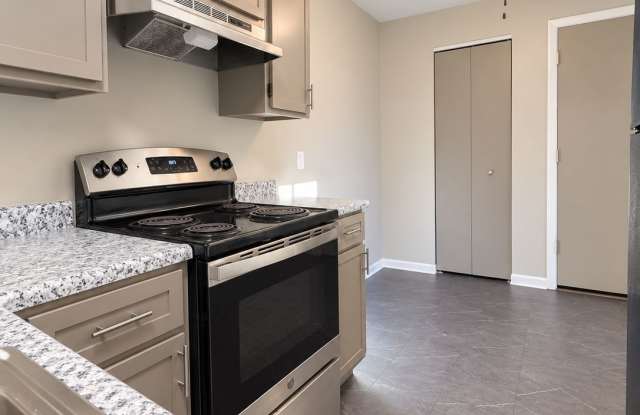 1900 Apartment Dr Gallery 3