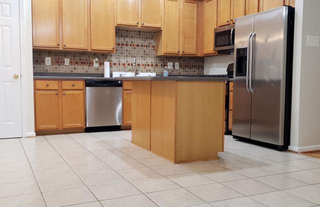 7632 TALL PIN OAK DRIVE Gallery 3