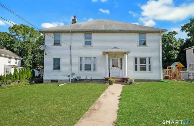 2743 Boston Post Road Gallery 1