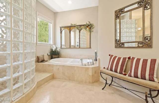 30522 Via Andalusia Gallery 4