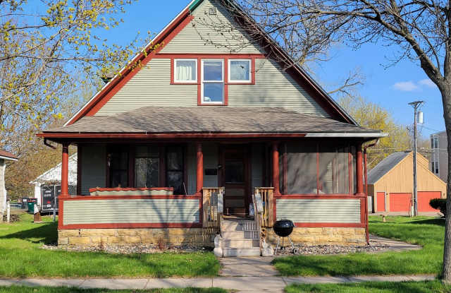 Single Family Home - Great Location! Gallery 1
