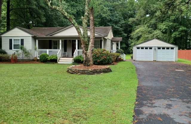 Beautiful home on large lot in Western Branch Gallery 3