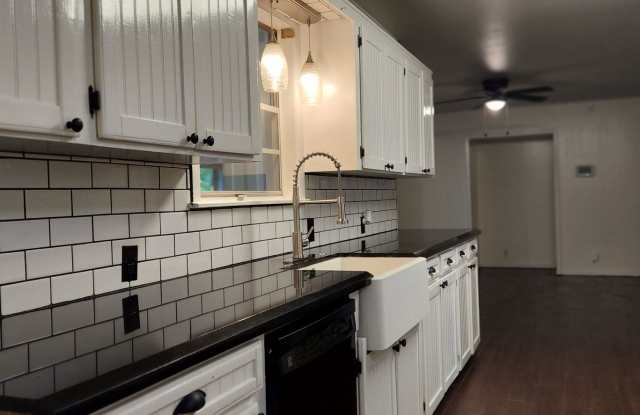 For Rent – 2601 Greenwood St, Nacogdoches, TX 75964 photos photos
