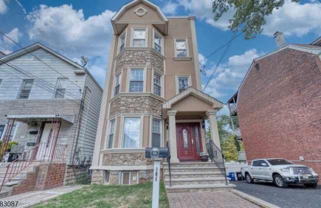 131 Sylvan Ave photos photos