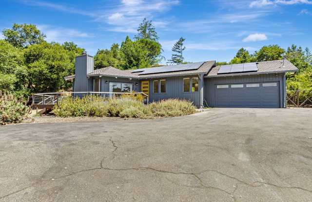 Beautiful 4-Bedroom 2-Bathroom Home photos photos