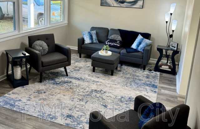 3615 Truman St photos photos