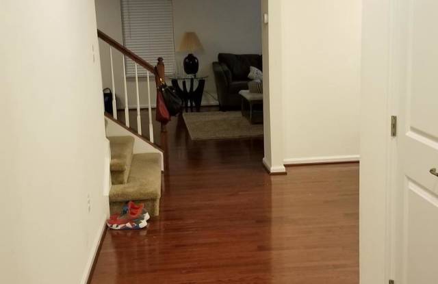 1504 MISSISSIPPI AVENUE SE Gallery 2