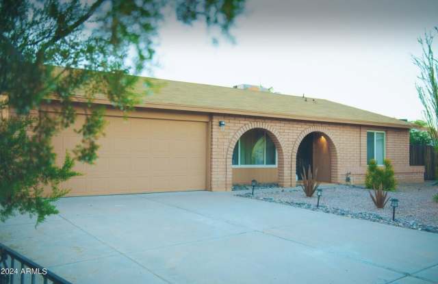 10015 S 46TH Place - 10015 South 46th Place, Phoenix, AZ 85044