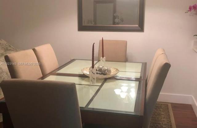 1207 Bahama Bnd photos photos