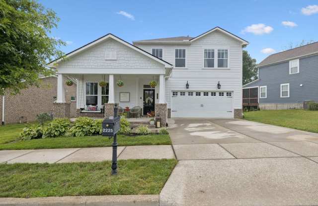 4 Bedroom, 3.5 Bath Home w/ 2 Car Garage Gallery 1