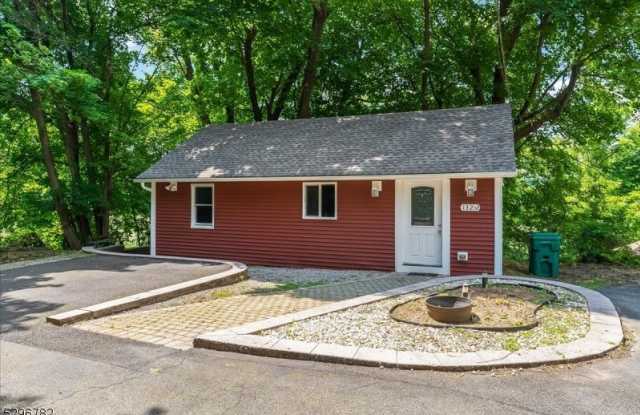 132 Sparta Ave photos photos