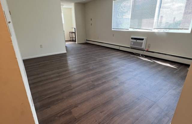 441 Ridgewood Avenue - 12 photos photos