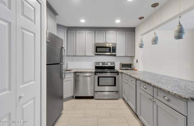 129 Amberly Drive unit: G Gallery 2