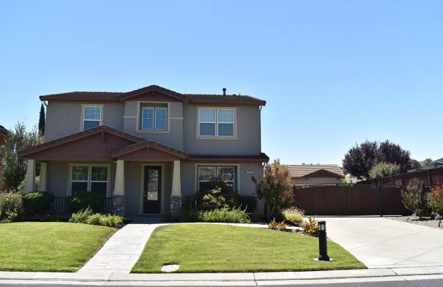 Gorgeous Cheyenne Home Loaded with Features and Amenities! Gallery 4