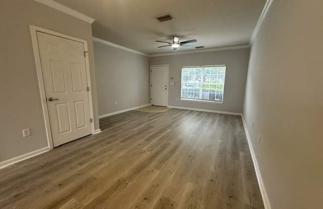 6592 Arching Branch Circle Gallery 4