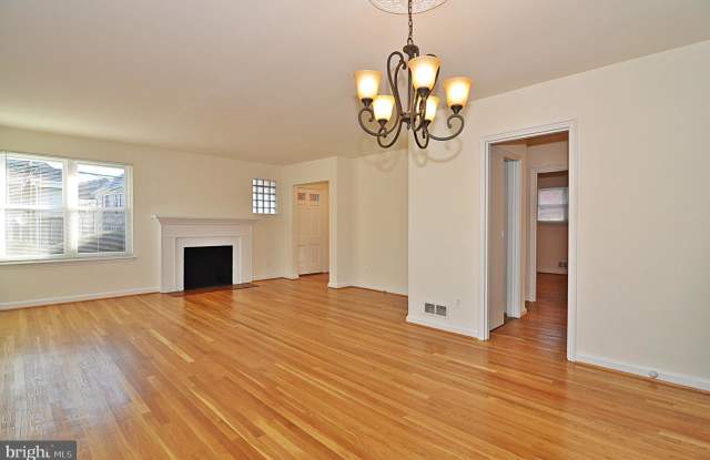 5309 WILSON BOULEVARD Gallery 2