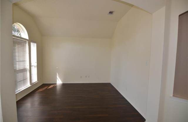 5216 China Berry Drive Gallery 3