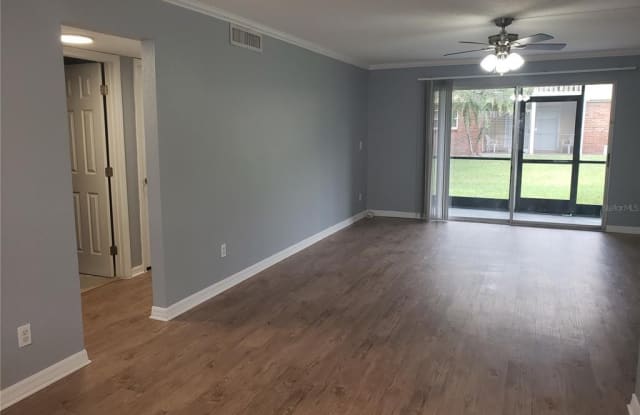 200 COUNTRY CLUB DRIVE Gallery 2