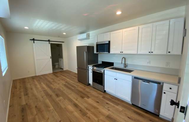 Studio - Downtown Santa Barbara photos photos