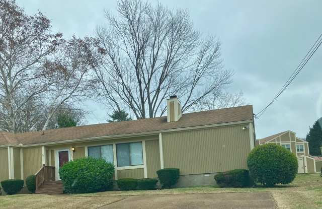 Renovated Villa in Bellevue- SPECIAL 1/2 Second's Months Rent - 732 Albar Drive, Nashville, TN 37221