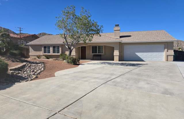 3 bed/2 bath in Country Club Estates available now! photos photos