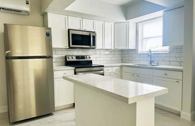 425 SW 18th Ave photos photos