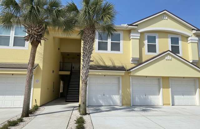 2 Bed 2 Bath Condo in Gated Community with Balcony Views! Plenty of Amenities, Washer  Dryer and Attached Garage! - 13864 Herons Landing Way, Jacksonville, FL 32224