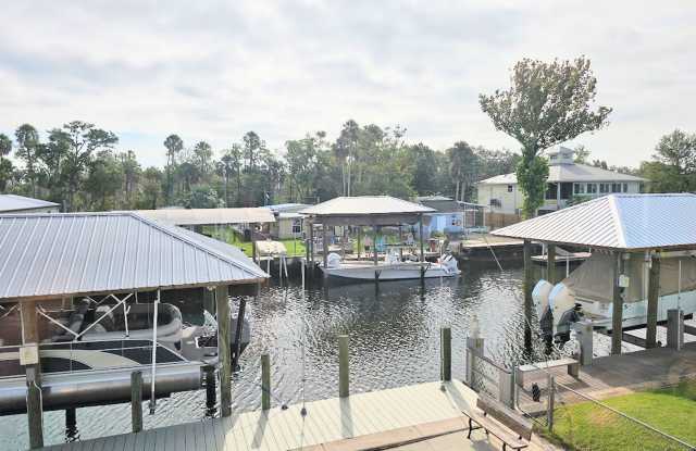 Waterfront 2 Bedroom, 2 Bath Stilt Home with Dock photos photos Waterfront 2 Bedroom, 2 Bath Stilt Home with Dock photos photos
