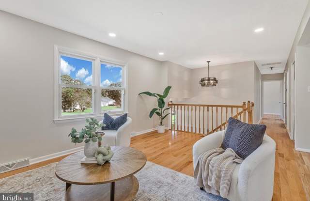 21969 ROSEWOOD Terrace Gallery 3