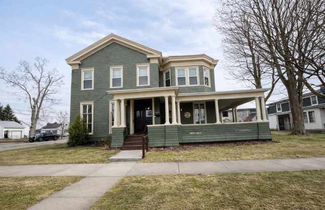 218 N. George Street photos photos