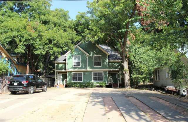 4 bedroom 3 bath in the heart of North Campus photos photos