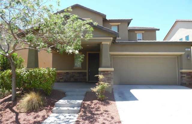 Huge 4 bedroom 3 bath 2 story home photos photos