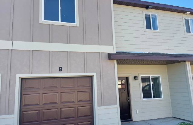 5803 Victoria Ave Unit B - 5803 Victoria Avenue, Williams County, ND 58801
