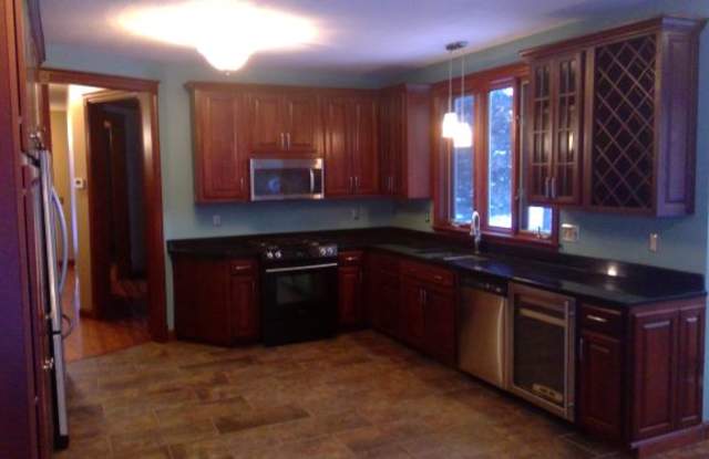 2384 Oak Glen Trail Gallery 4