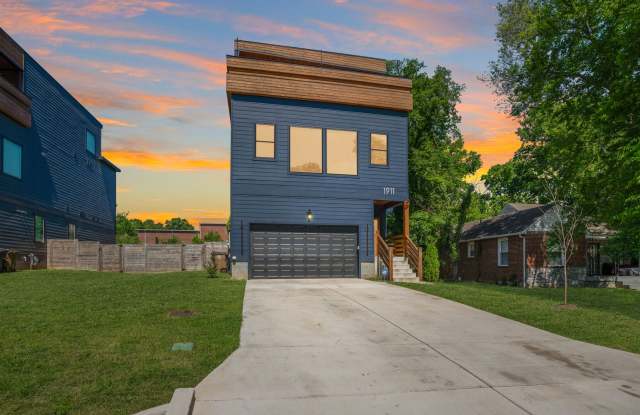 Luxury Nashville Retreat with Skyline & River Views | 4BR + Rooftop Entertainment Loft photos photos