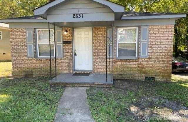 2831 Willow Street photos photos