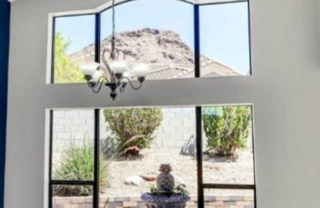 1536 East Meadow Ln Gallery 3