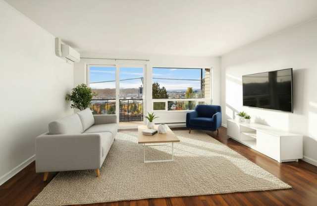 303 N 44th St - 303 North 44th Street, Seattle, WA 98103