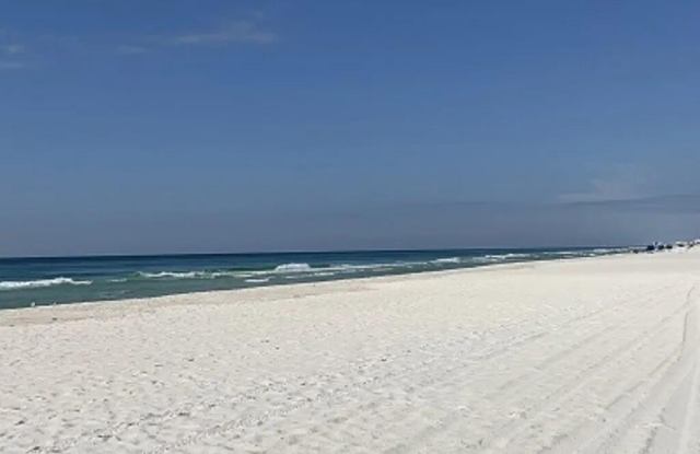 17462 Front Beach Road Gallery 3