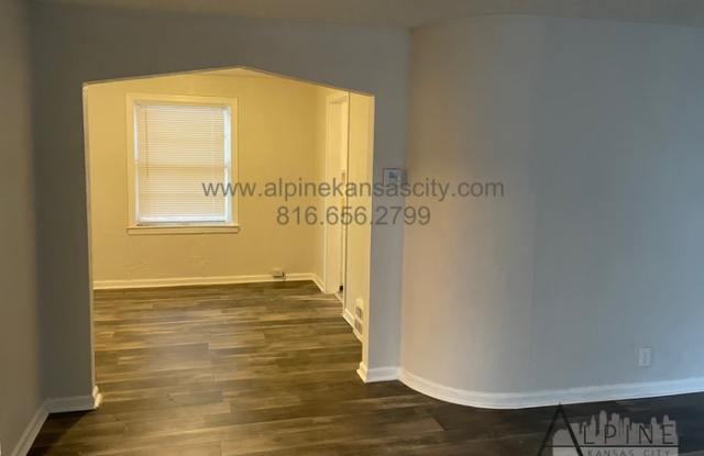7444 Park Avenue Gallery 2
