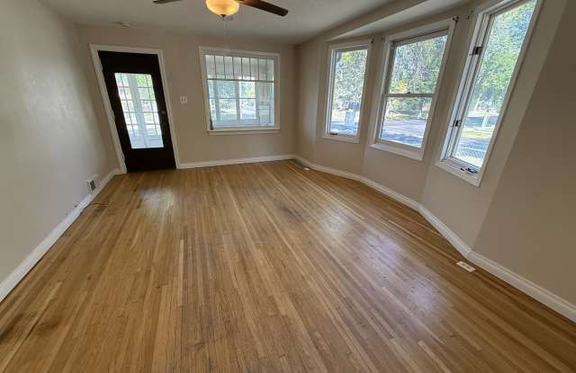 2526 1st Avenue North Gallery 3